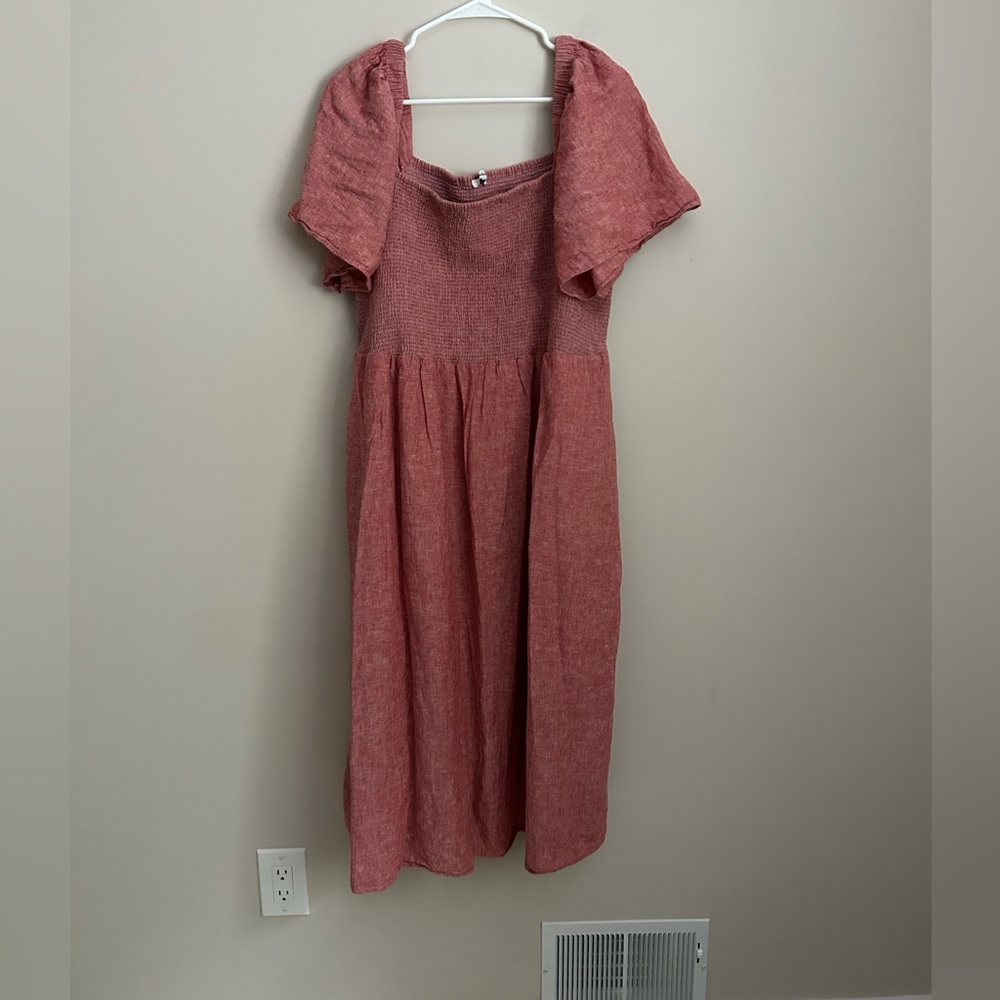 Madewell Lucie Linen Blend Smocked Midi Dress in Red - Picture 2 of 10